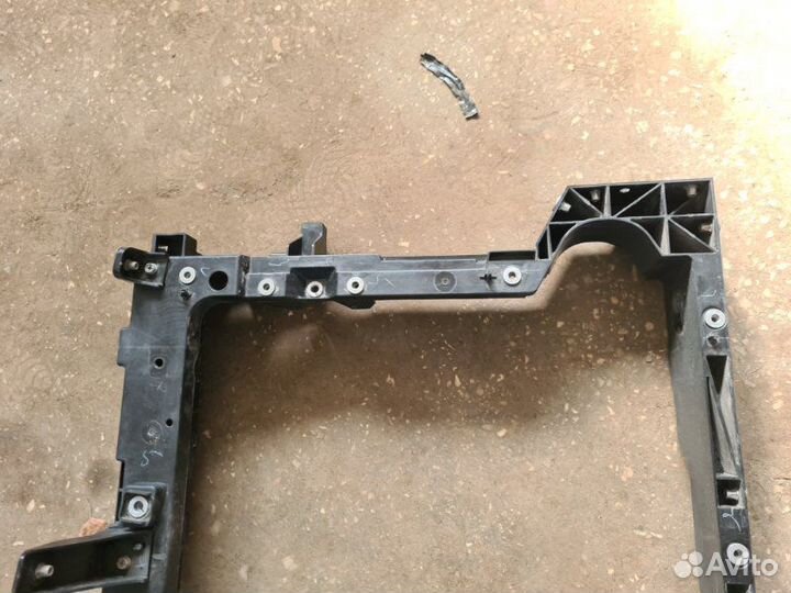 Рамка радиатора Geely Coolray SX11 2020