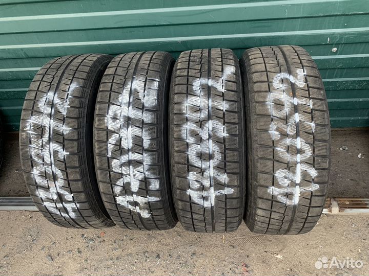 Bridgestone Blizzak Revo GZ 215/60 R16