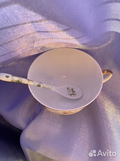 Набор фарфоровая чайная чашка и ложечка новые