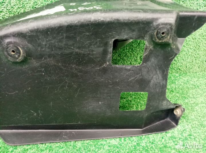 Защита заднего бампера правая для Toyota Land Crui