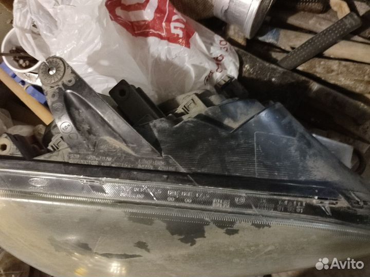 Фара ford focus 2