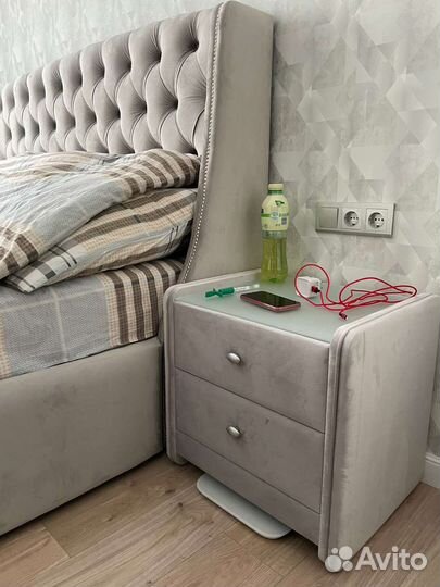 Тумба прикроватная