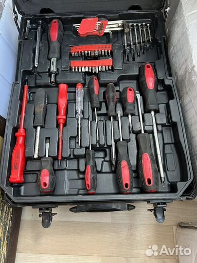 Набор инструментов для авто, дома