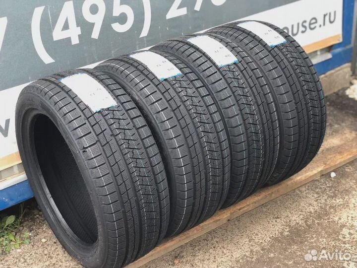 Triangle PL02 235/45 R18