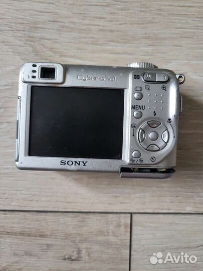 Компактный фотоаппарат sony cyber shot
