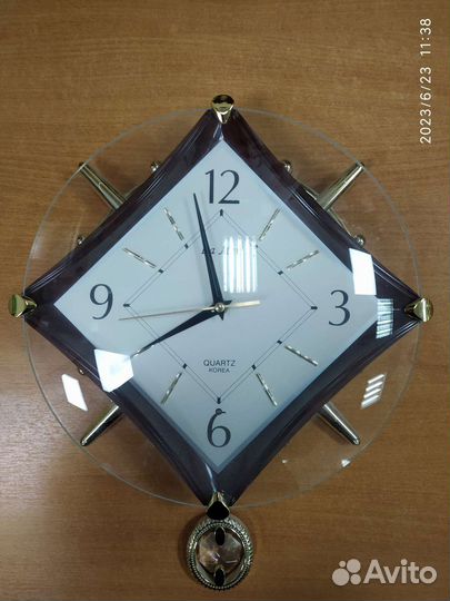 Часы с маятником