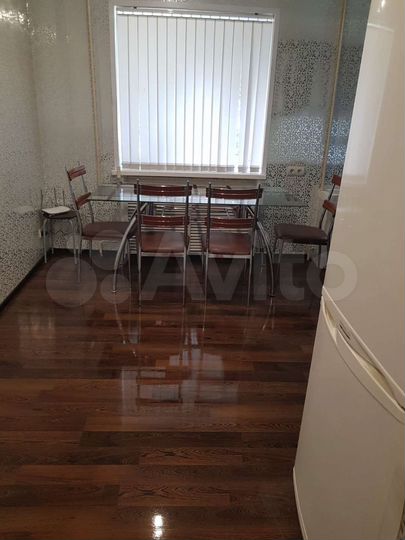 3-к. квартира, 64 м², 1/5 эт.