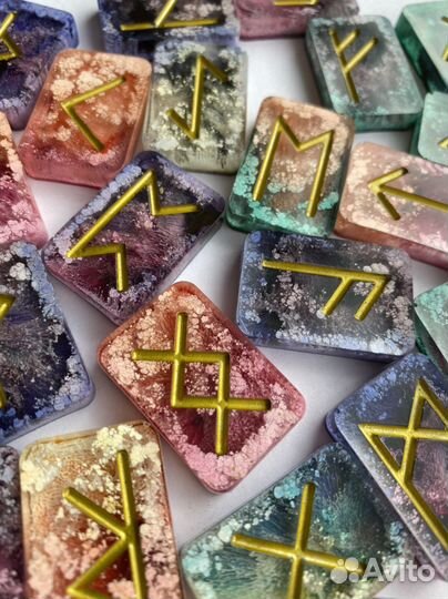 Руны из эпоксидной смолы