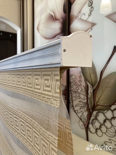 Жалюзи рулонная штора день-ночь