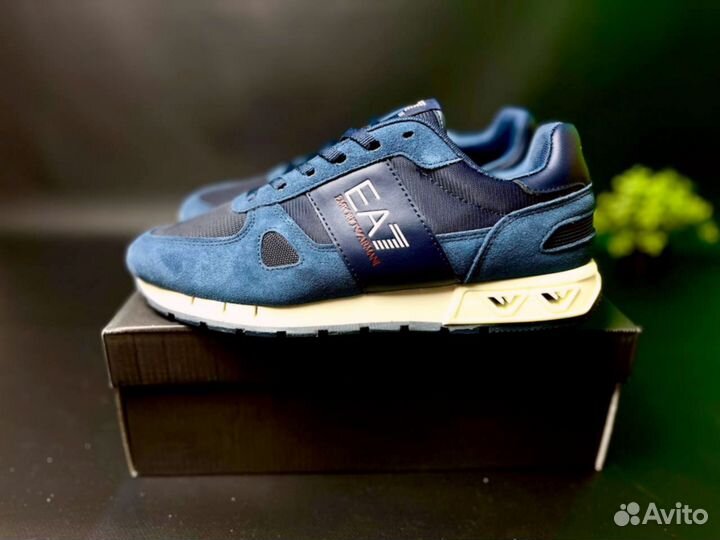 Кроссовки Armani универсальные