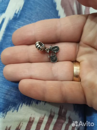 Украшение шарм