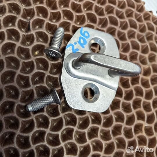 Петля замка двери BMW g30 g32 g11 x3 g01 x5 g05