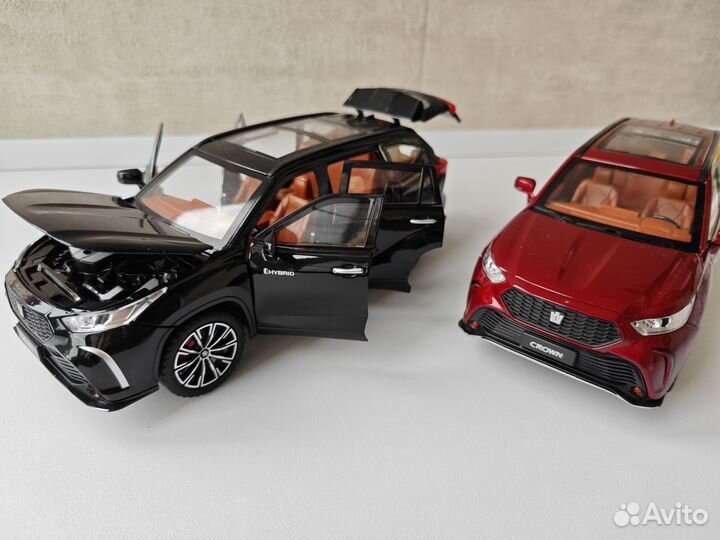 Модель Toyota Crown Kluger Highlander 1:24