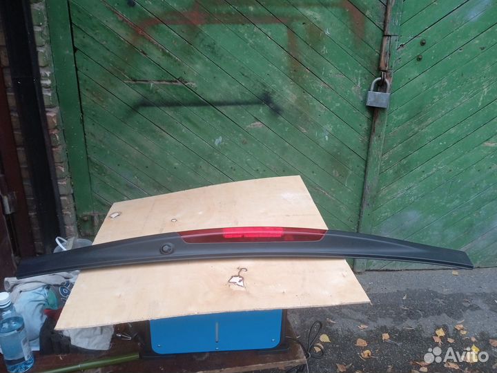 Доп. стоп сигнал ниссан Серена с25