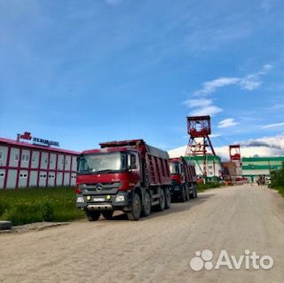 Водитель самосвала