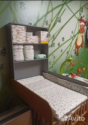 Настенный пеленальный стол