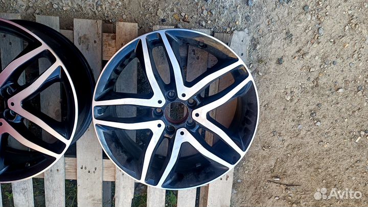 Mercedes w156 gla диск r18