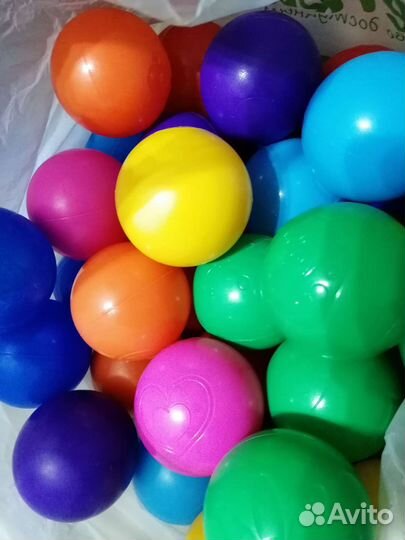 Бассейн, шарики, круг