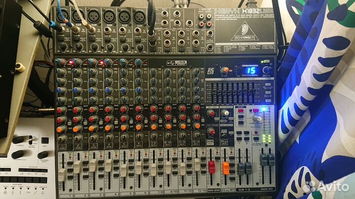 Микшерный пульт behringer xenyx x1832usb