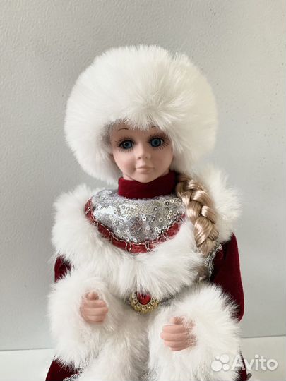 Снегурочка под ёлку