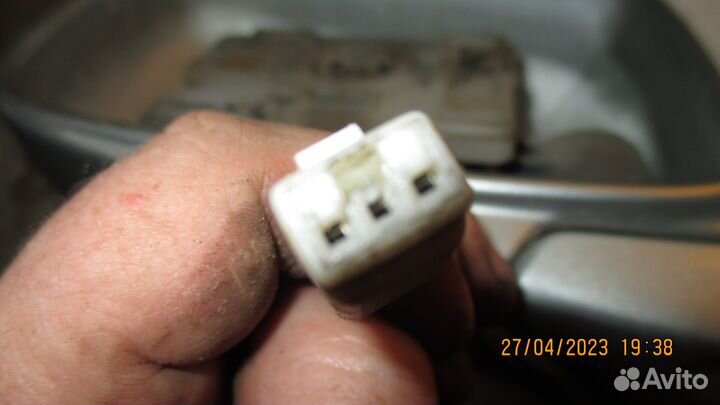 Дефекты Зеркало левое Corolla Wagon E10 рестаил