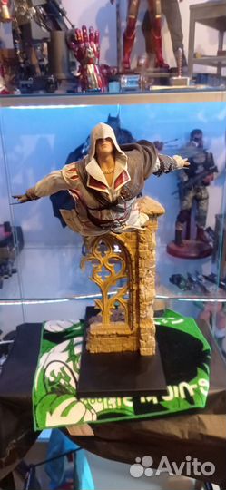 Фигурка Эцио assassin's creed 