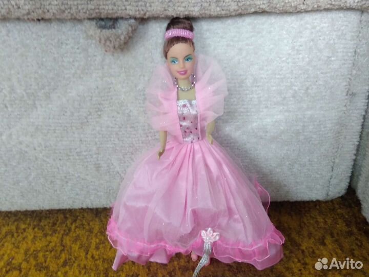 Кукла барби