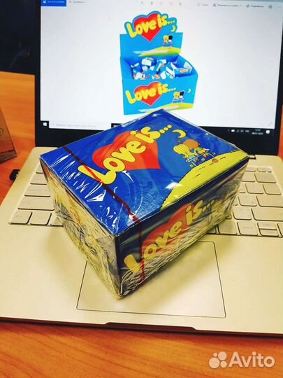 Жевачка Лаф Ис Love'is Блок