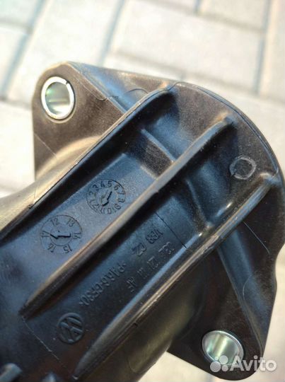 Термостат на Фольксваген т5.т6