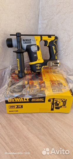 Аккумуляторный перфоратор DeWalt DCH172