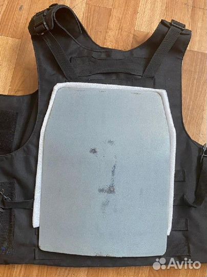 Бронепластина