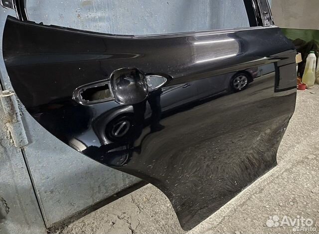 Задняя правая дверь на toyota camry 70