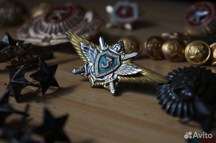 Кокарды, знаки отличия, звезды, классность