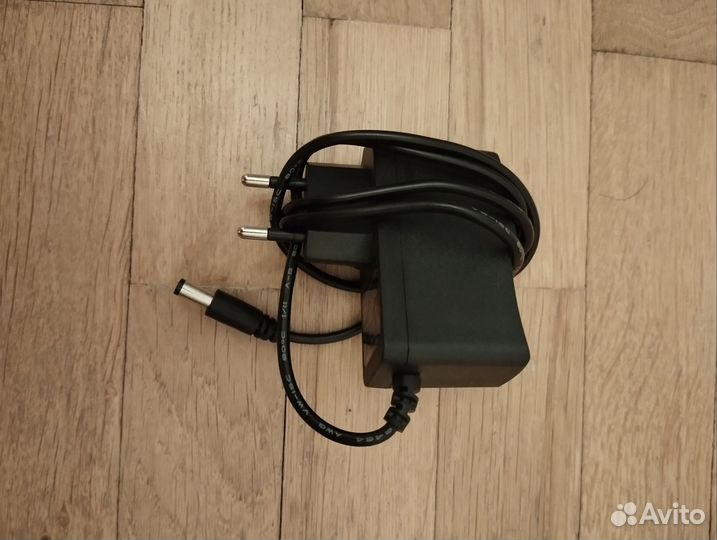 Блок питания 9v для гитарных педалей