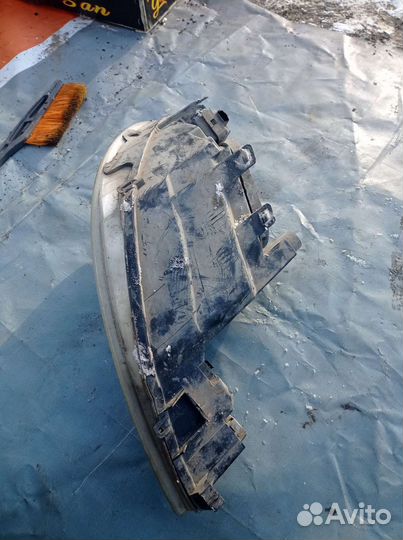 Фара левая peugeot 206