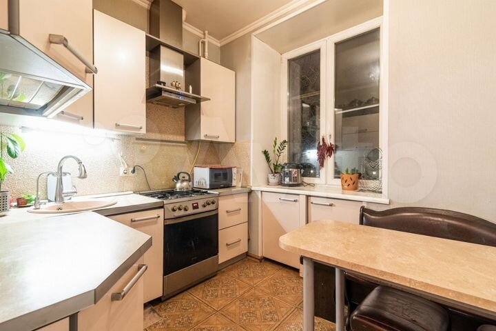 Комната 20 м² в 3-к., 2/10 эт.