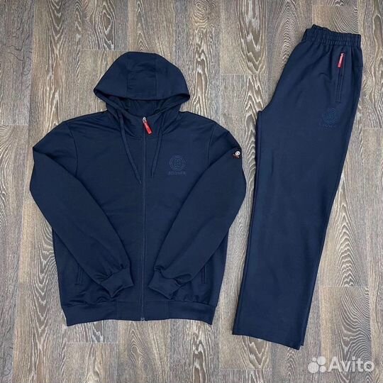 Спортивный костюм