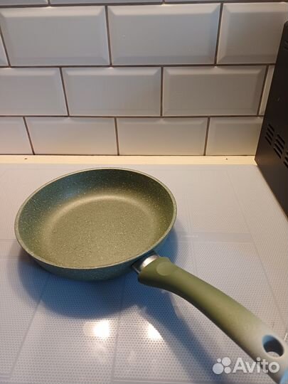 Кастрюли и сковороды