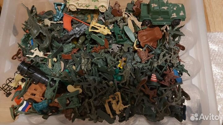 Наборы солдатиков и военной техники пакетом