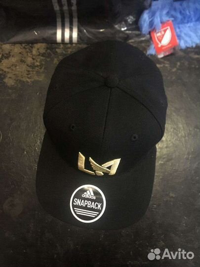 Adidas кепка новая, LA