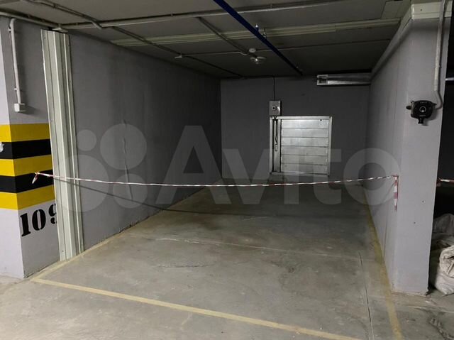 Машиноместо, 14 м²