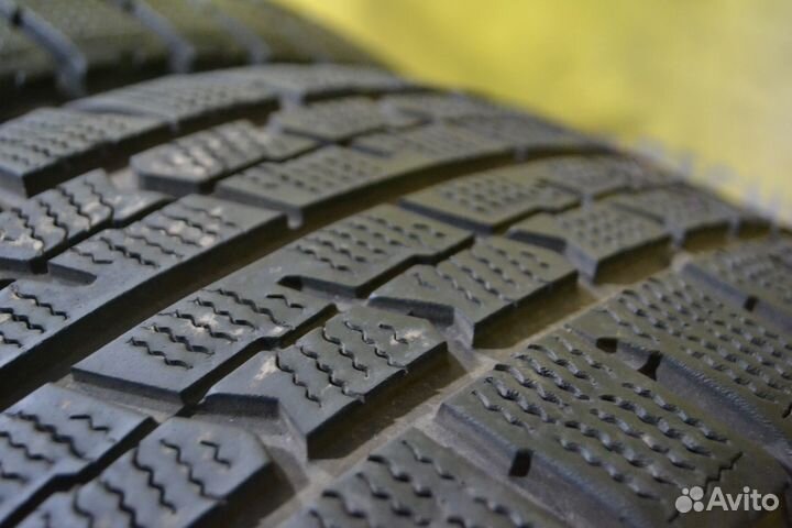 Goodyear Ice Navi Zea II 205/55 R16