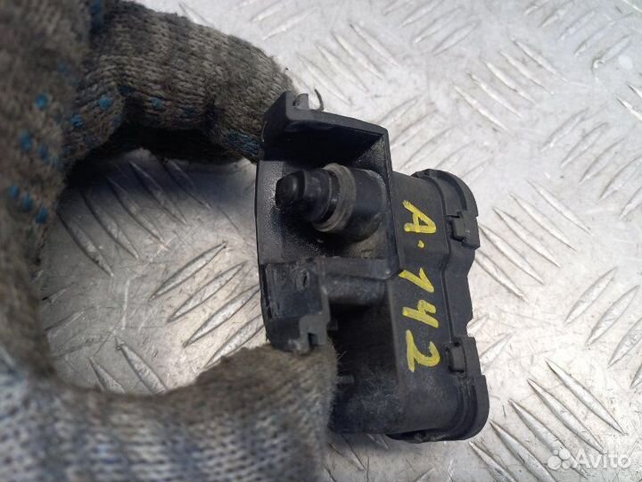 Активатор лючка бензобака Volkswagen Polo 5 MK5