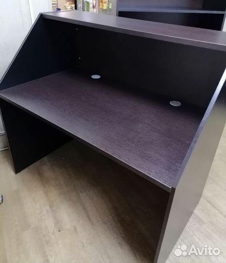 Стойка ресепшен прямая б/у (венге)