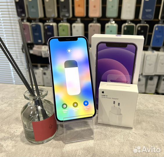 iPhone 12, 64 ГБ