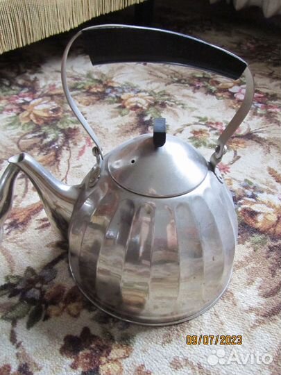 Чайники винтажные латунные,грелка на чайник.Поднос