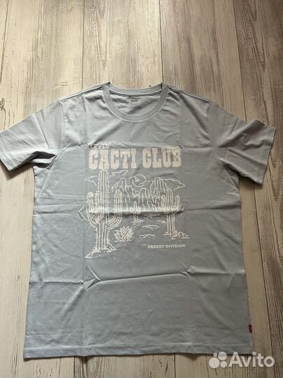 Футболка levis новая