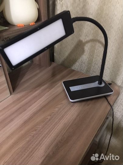 Лампа настольная