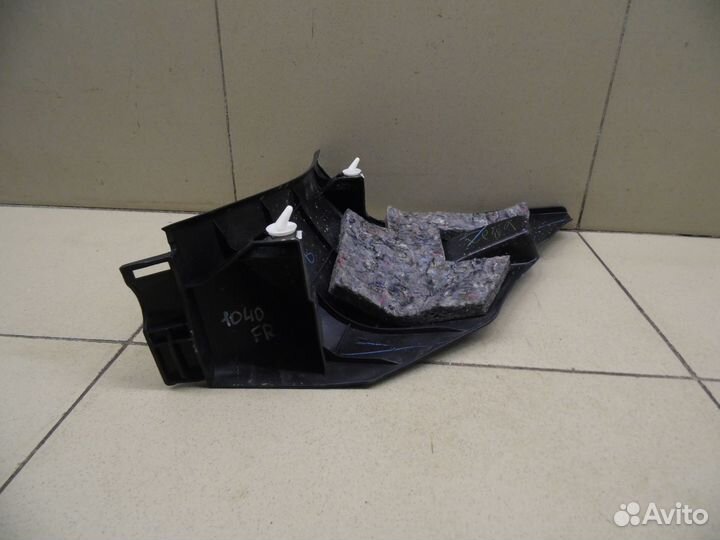 Накладка (кузов внутри) Hi Lux 2015