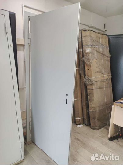 Дверь противопожарная 820*1970 левая